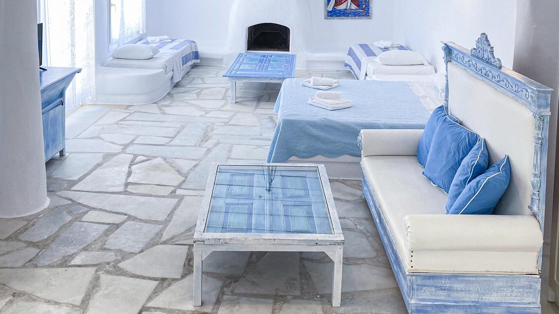 Blue Harmony Suites of Mykonos – Queen Suite for 4 guests